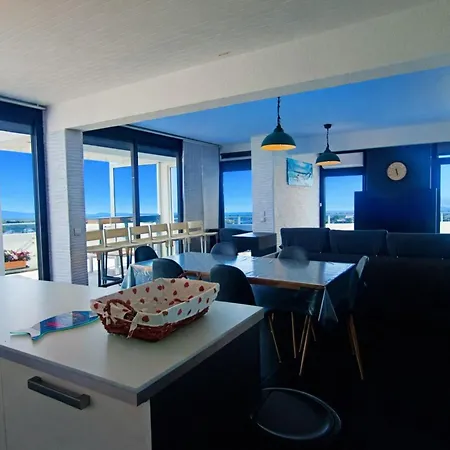 With Terrace In Saint-cyprien