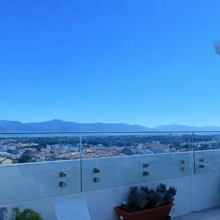 With Terrace In Saint-cyprien *